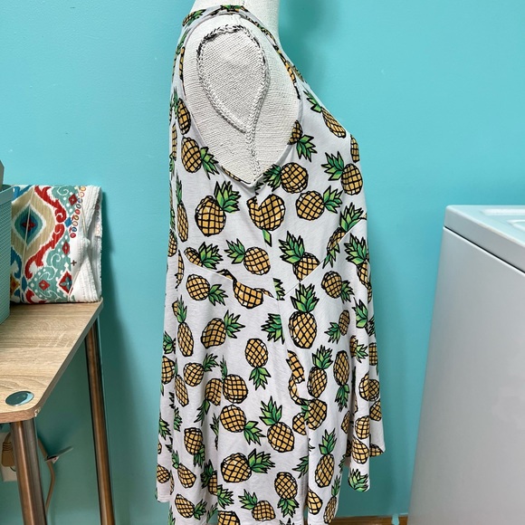 Super cute pineapple swing top! - Picture 4 of 5